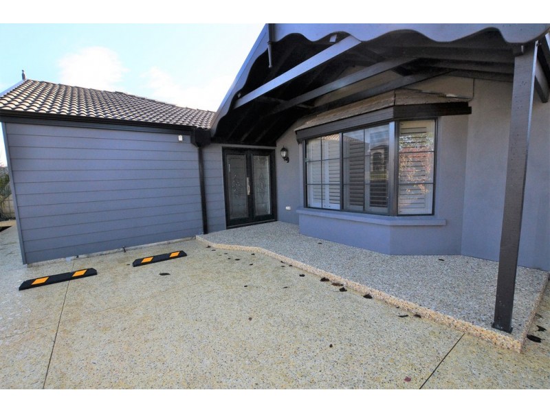 12 Voyage Road, Heathridge WA 6027