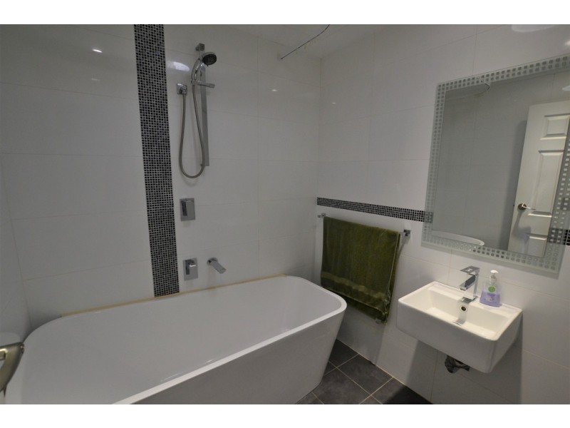 12 Voyage Road, Heathridge WA 6027