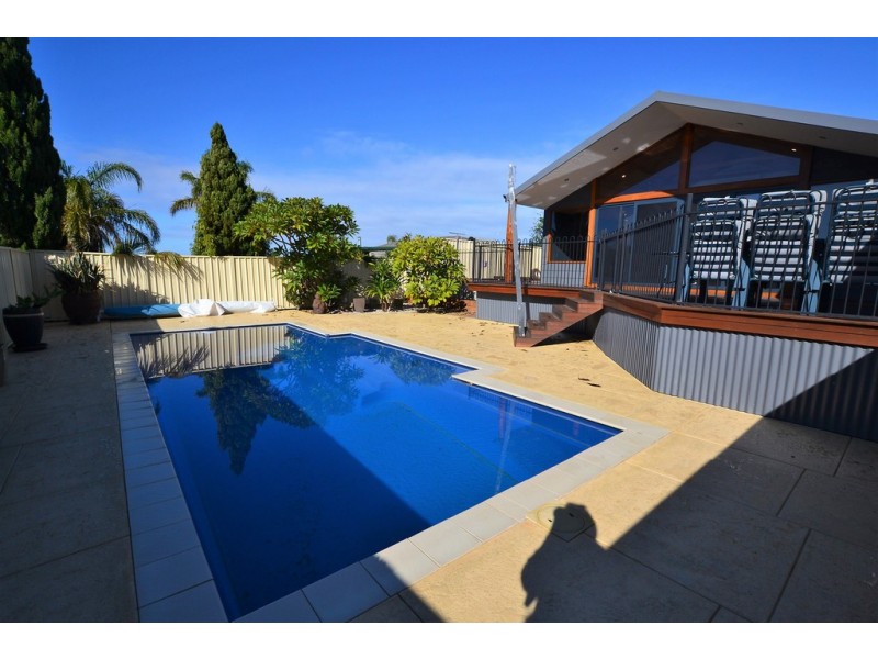 12 Voyage Road, Heathridge WA 6027