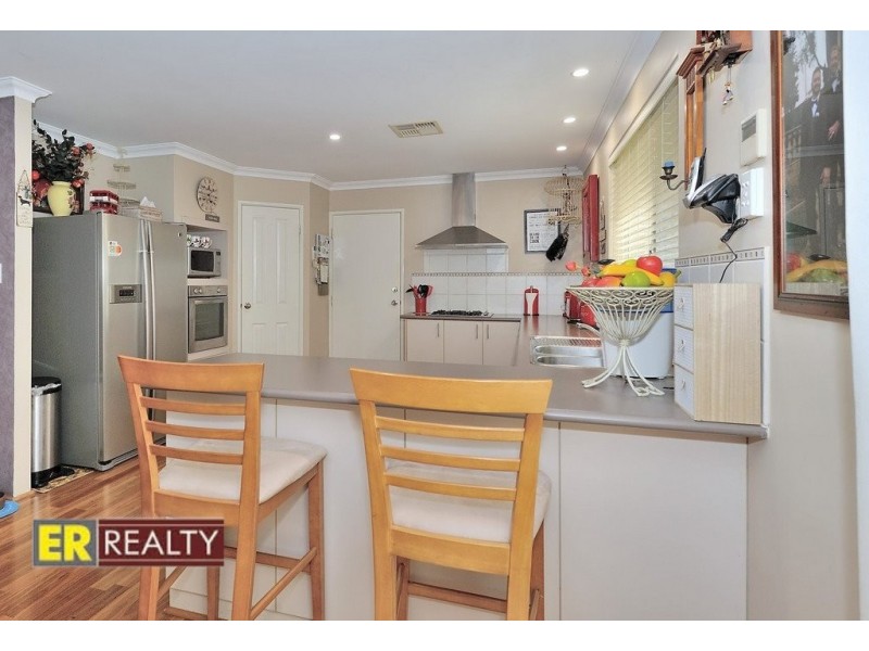 6 Motto Pass, Aveley WA 6069