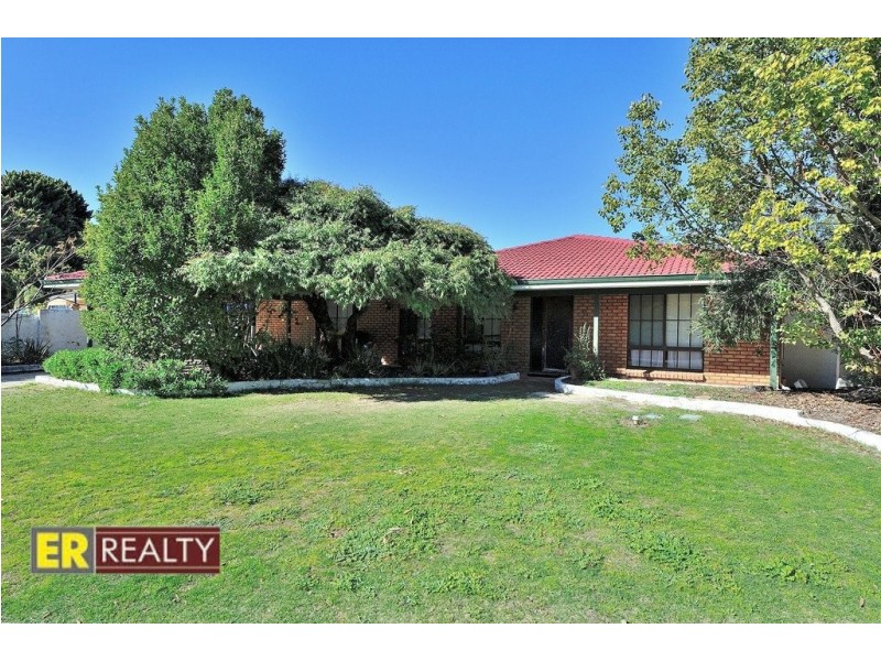 2 Magnolia Close, Ballajura WA 6066