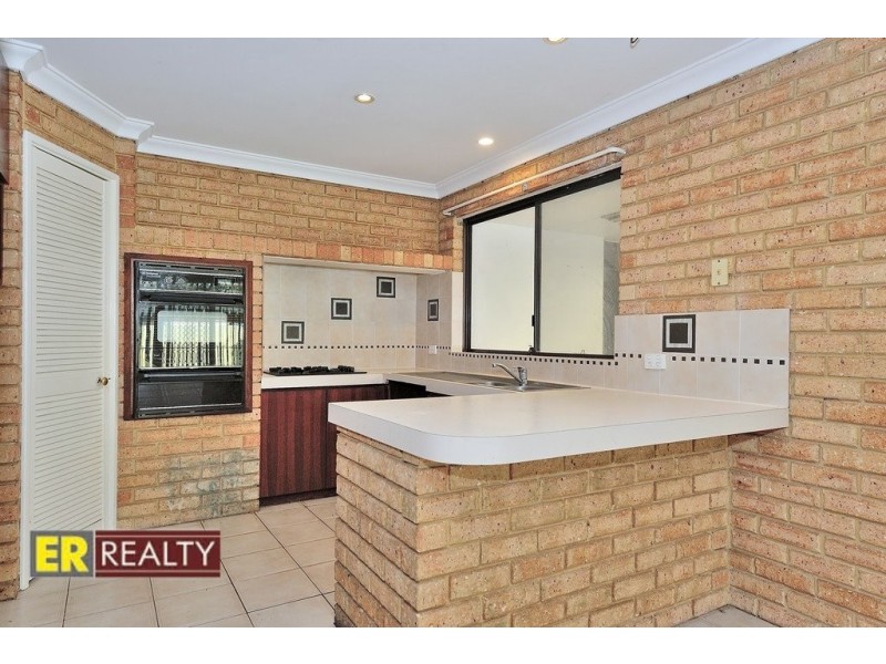 2 Magnolia Close, Ballajura WA 6066