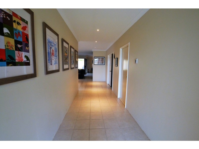 27 Tranquility Crescent, Aveley WA 6069