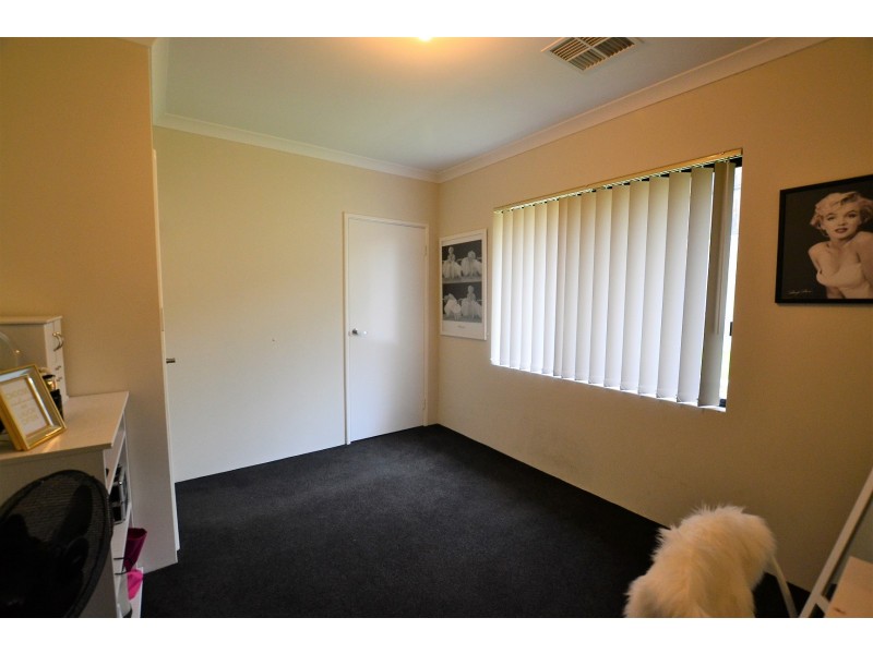 27 Tranquility Crescent, Aveley WA 6069