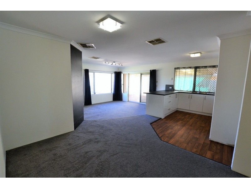 10 Bombay Entrance, Stratton WA 6056