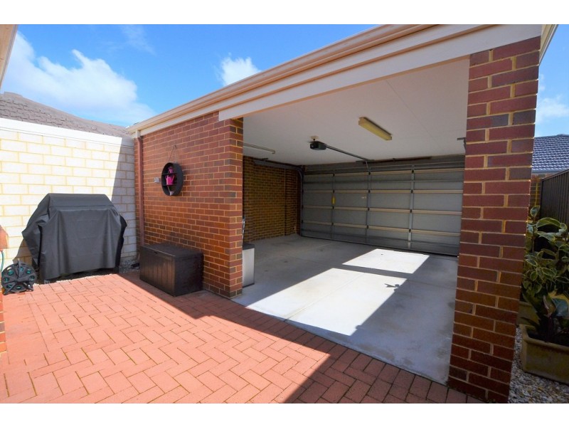 56 Lago Promenade, Aveley WA 6069