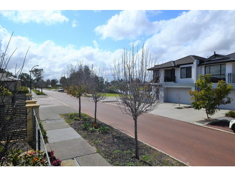 56 Lago Promenade, Aveley WA 6069