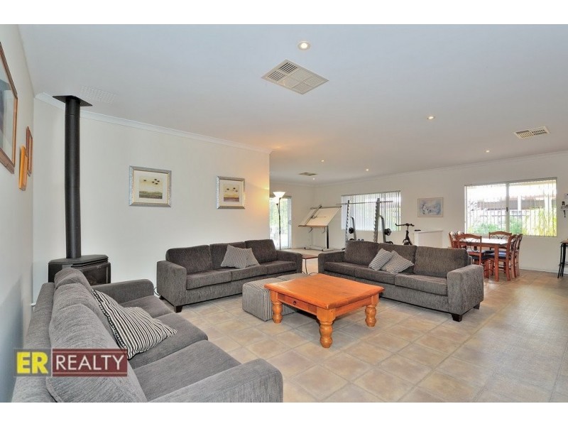 12 Erickson Pass, Ellenbrook WA 6069