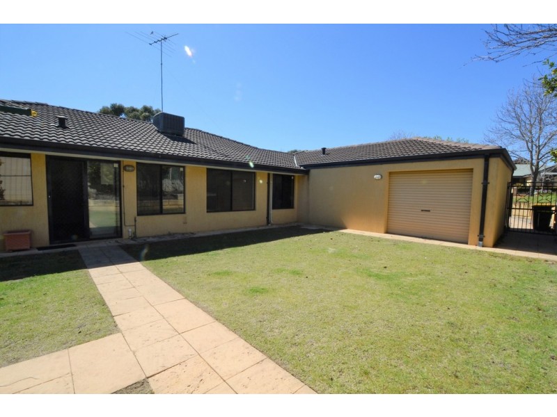 4 Cuvier Rise, Jane Brook WA 6056