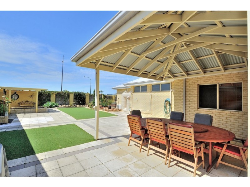 99 Fantail Crescent, Ellenbrook WA 6069