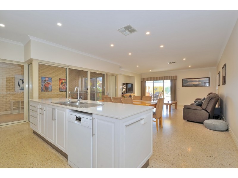 99 Fantail Crescent, Ellenbrook WA 6069