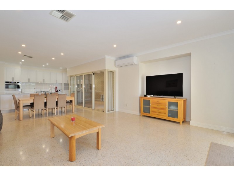 99 Fantail Crescent, Ellenbrook WA 6069