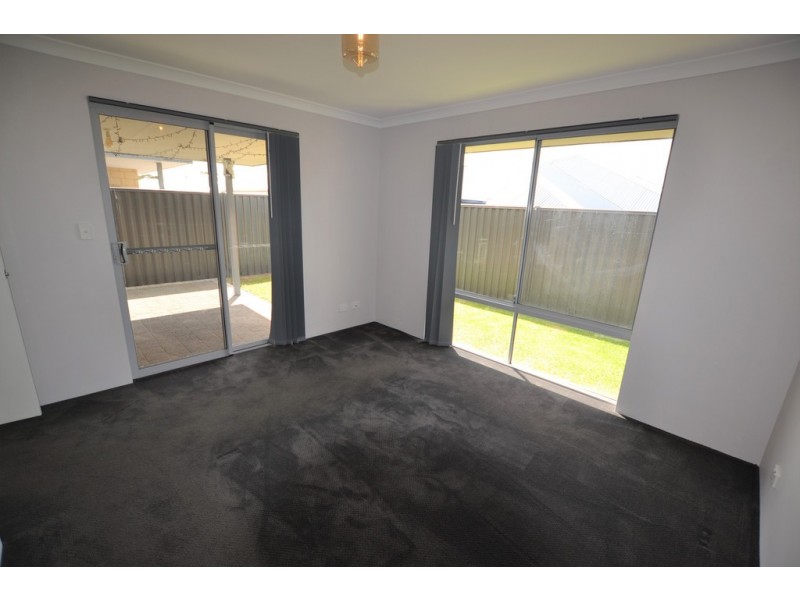 4 Ambit Way, Aveley WA 6069