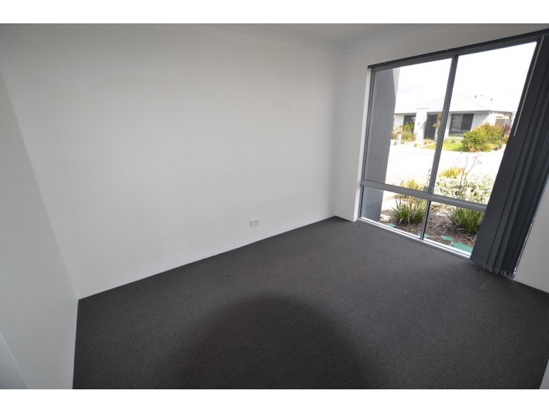 4 Ambit Way, Aveley WA 6069