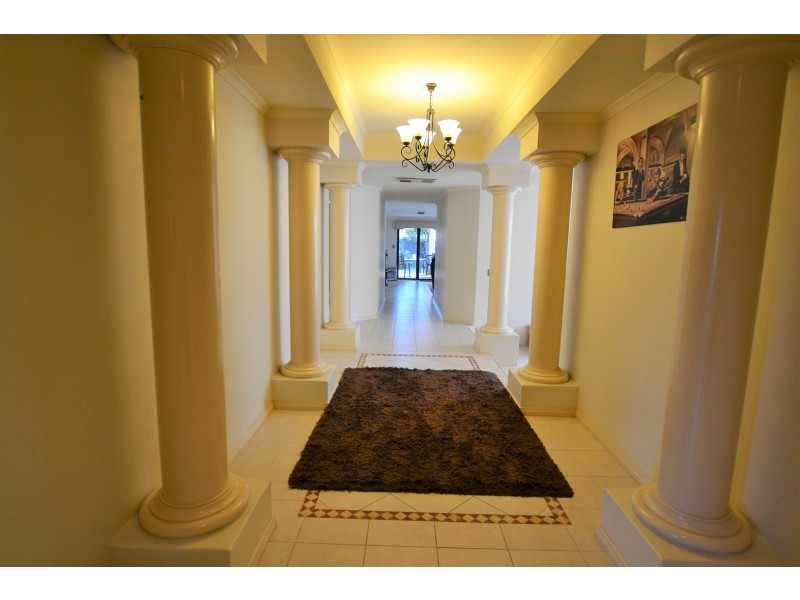 10 Welara Circle, Henley Brook WA 6055