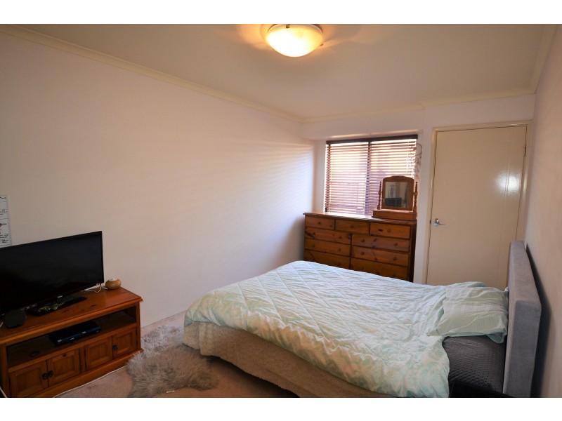 10 Welara Circle, Henley Brook WA 6055