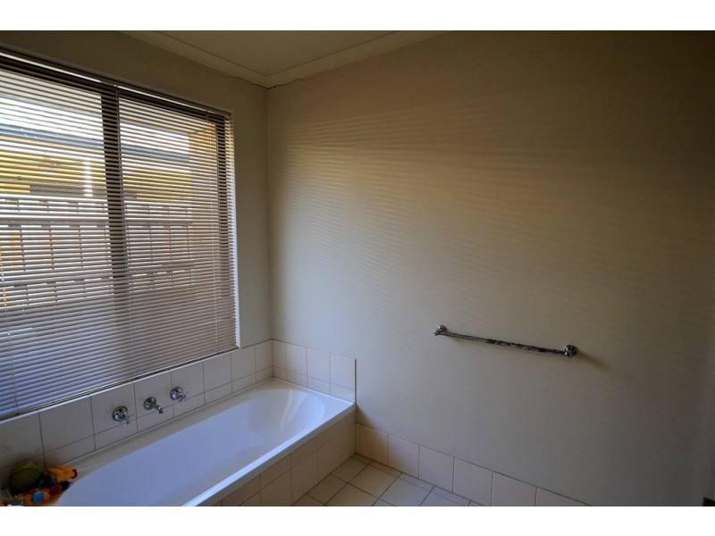 10 Welara Circle, Henley Brook WA 6055