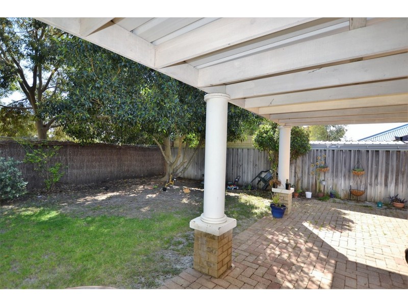 10 Welara Circle, Henley Brook WA 6055