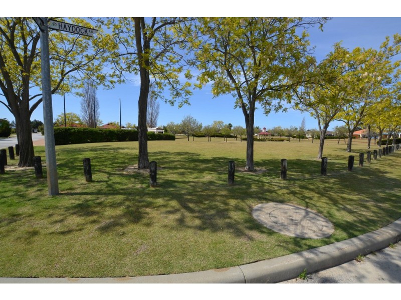 10 Welara Circle, Henley Brook WA 6055