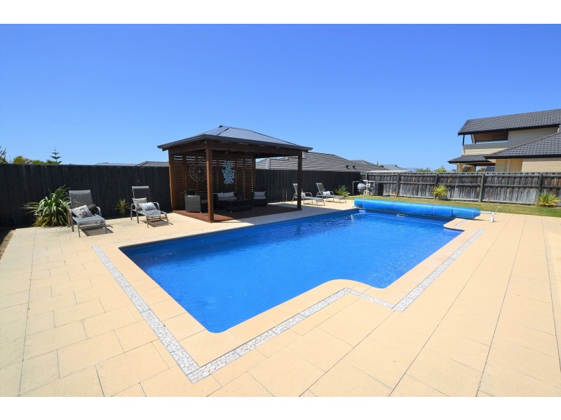 16 Reveley Vista, Ellenbrook WA 6069