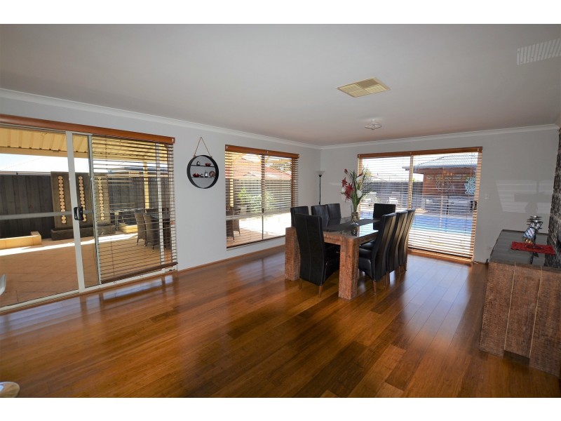 16 Reveley Vista, Ellenbrook WA 6069