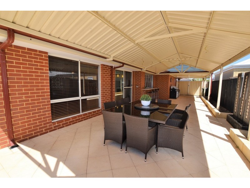 16 Reveley Vista, Ellenbrook WA 6069