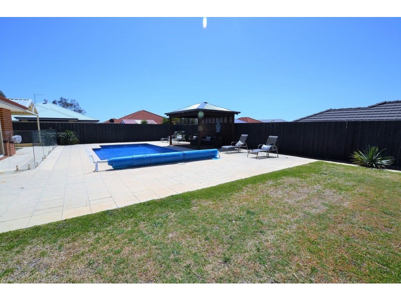 16 Reveley Vista, Ellenbrook WA 6069