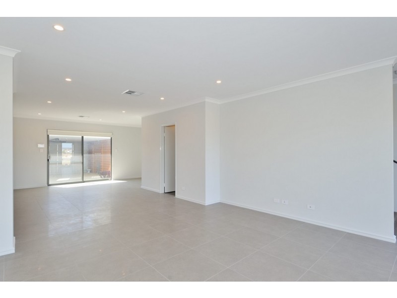 36 Barque Avenue, Ellenbrook WA 6069