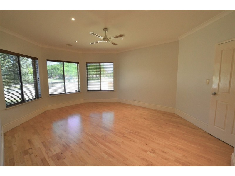 27 Fairview  Heights, Ellenbrook WA 6069