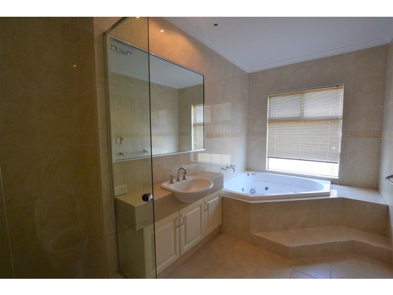 27 Fairview  Heights, Ellenbrook WA 6069