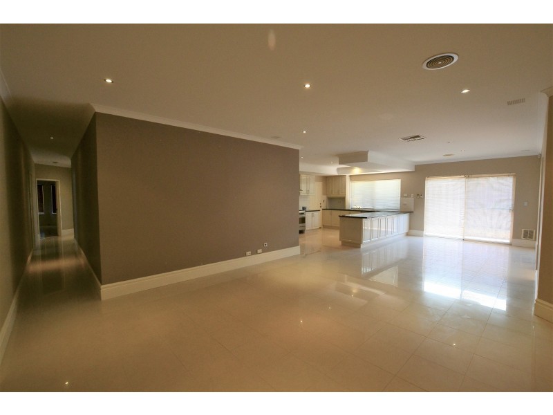 27 Fairview  Heights, Ellenbrook WA 6069