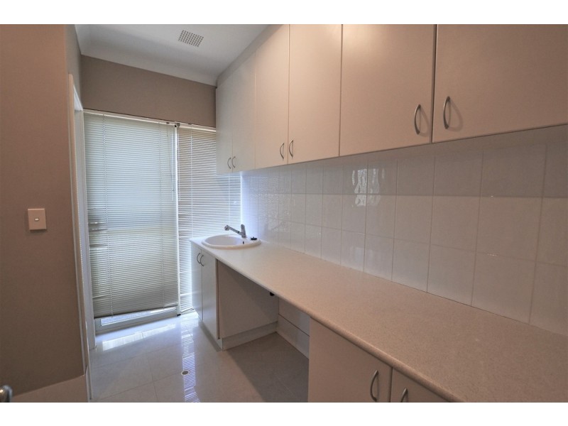 27 Fairview  Heights, Ellenbrook WA 6069