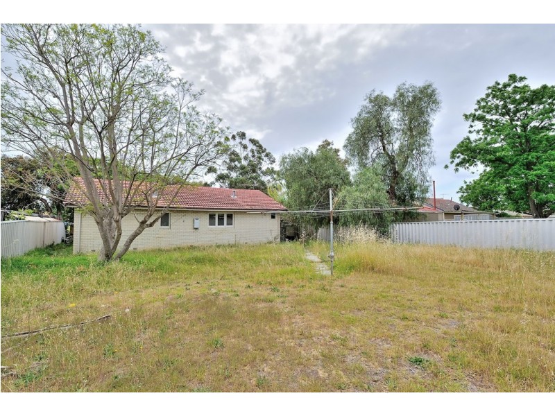 22 Dickson Drive, Middle Swan WA 6056