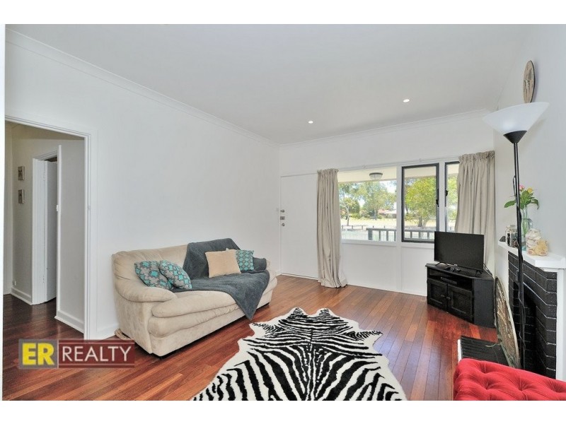 18 Dickson Drive, Middle Swan WA 6056