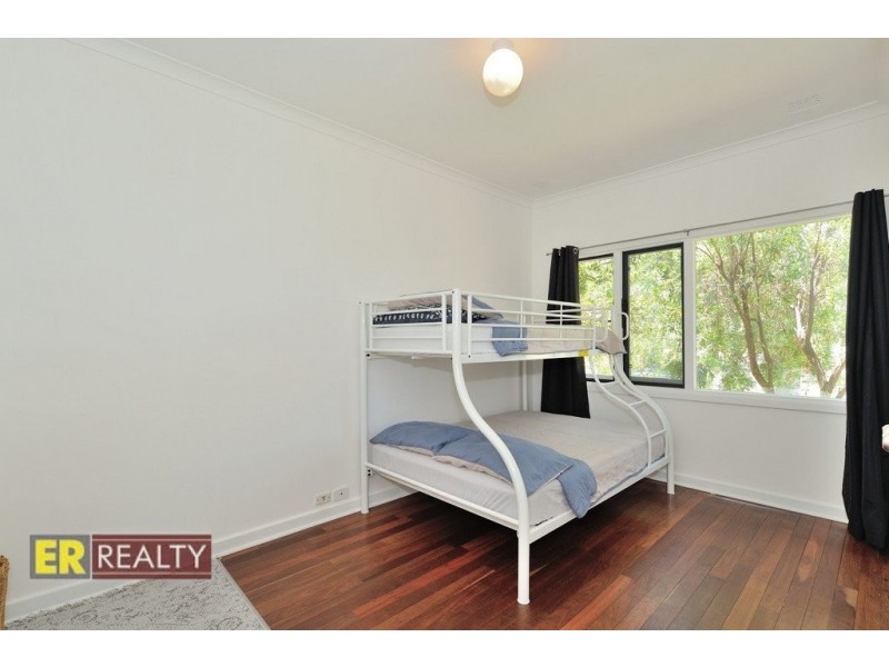 18 Dickson Drive, Middle Swan WA 6056