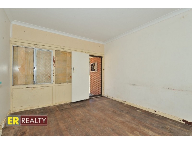 3 Robertsbridge Road, Nollamara WA 6061