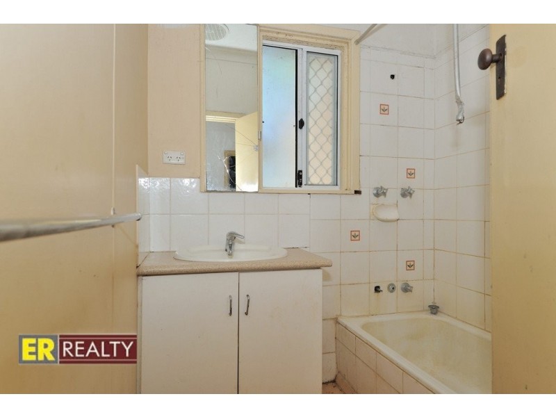 3 Robertsbridge Road, Nollamara WA 6061