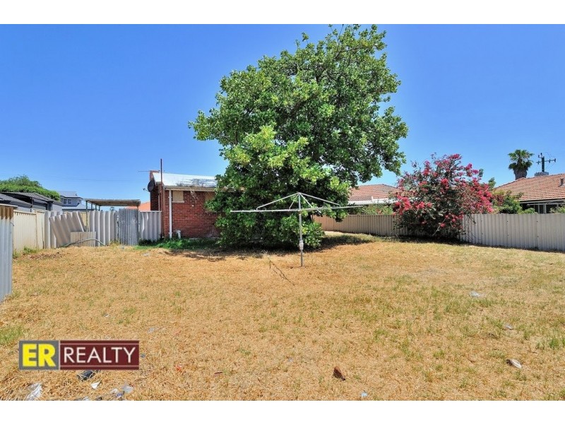 3 Robertsbridge Road, Nollamara WA 6061