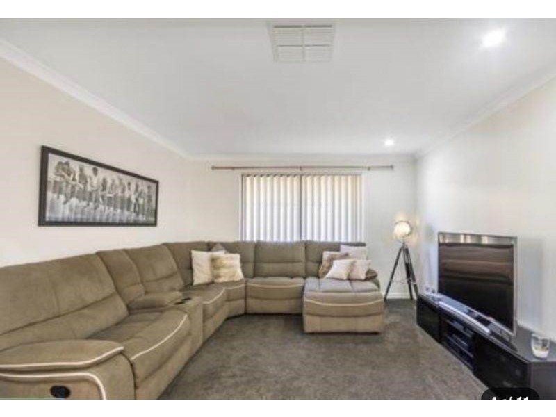 8 Kennick Street, Aveley WA 6069