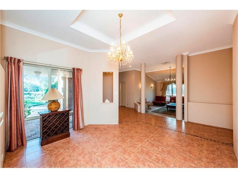 39 Bordeaux Lane, The Vines WA 6069