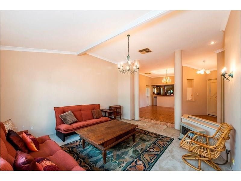 39 Bordeaux Lane, The Vines WA 6069