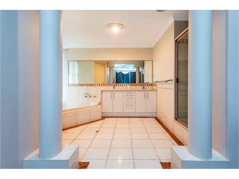 39 Bordeaux Lane, The Vines WA 6069