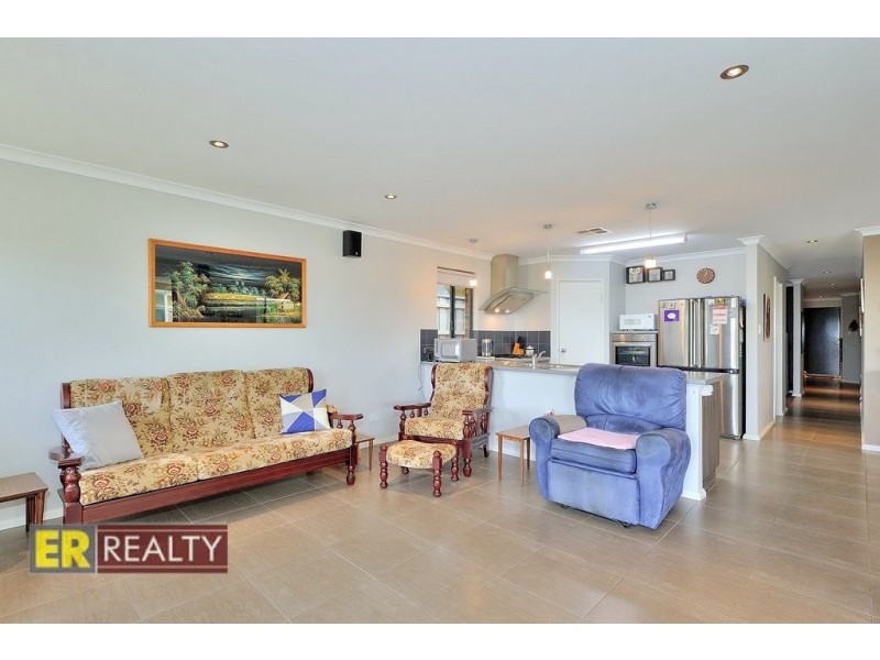 18 Coree Lane, Ellenbrook WA 6069