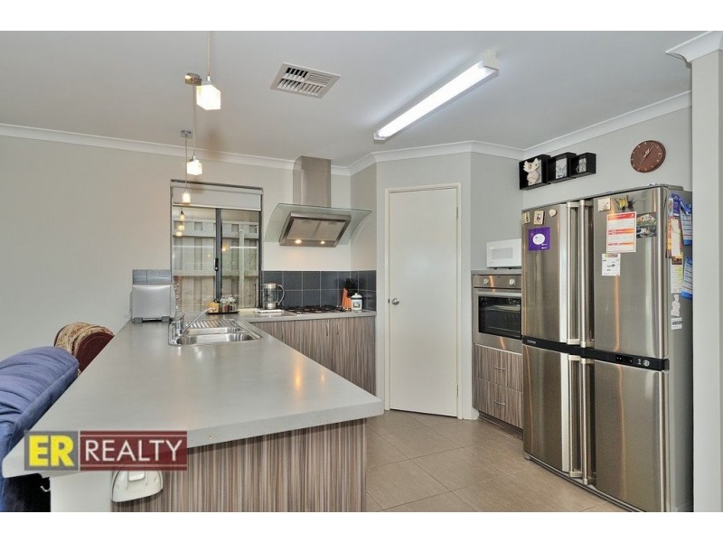 18 Coree Lane, Ellenbrook WA 6069