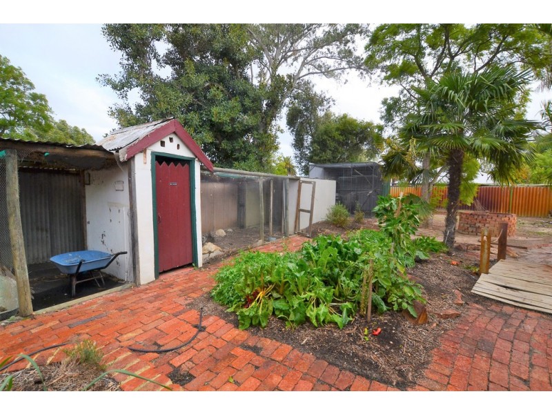48 West Road, Bassendean WA 6054