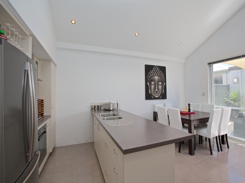 20 Flecker Promenade, Aveley WA 6069