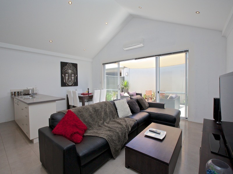 20 Flecker Promenade, Aveley WA 6069