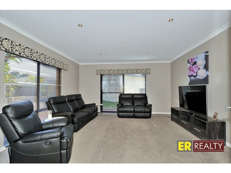 15 Brentwood Way, The Vines WA 6069