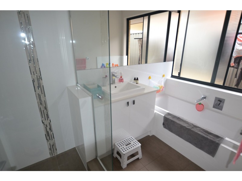 13 Seddon Parade, Alkimos WA 6038