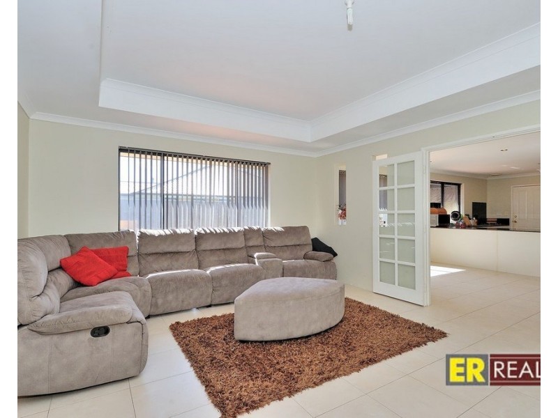 21 Edgecombe Pass, Aveley WA 6069